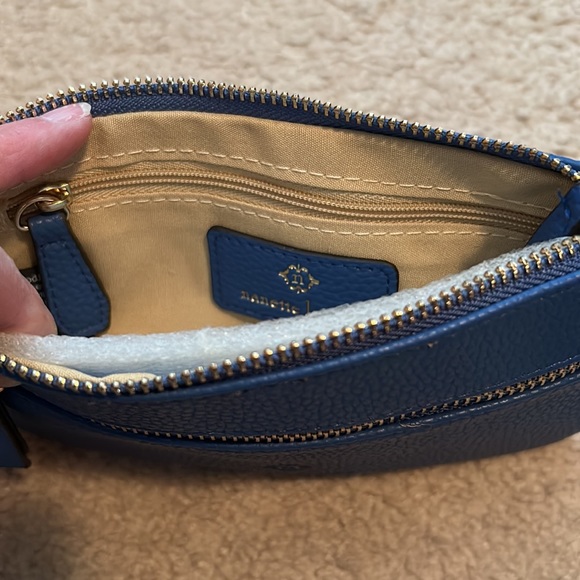 Zippered wristlet - Picture 4 of 5